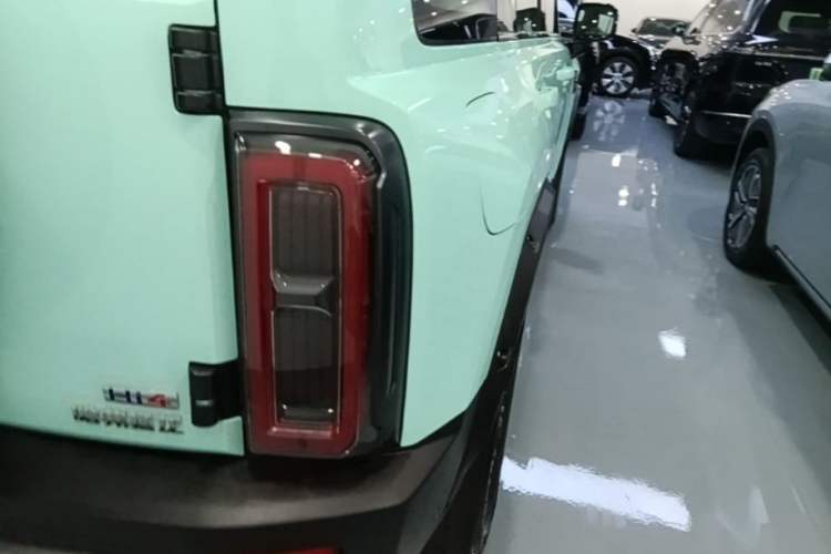 Used Haval Raptor New Energy 2026 Model Hi4 200 Ultra Flagship Edition Right Rear Taillight