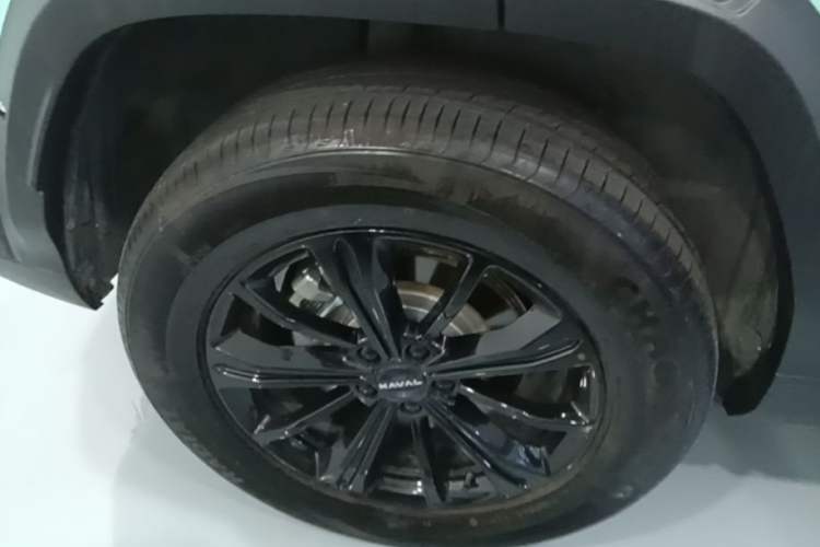 Used Haval Raptor New Energy 2026 Model Hi4 200 Ultra Flagship Edition Right Rear Wheel Hub