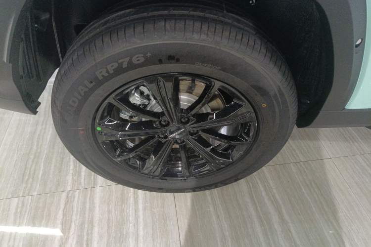 Used Haval Raptor New Energy 2026 Model Hi4 105 Pro Right Rear Wheel Hub