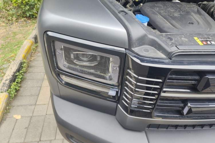 Used Haval Raptor New Energy 2026 Model Hi4 200 Ultra Flagship Edition Right Front Headlight