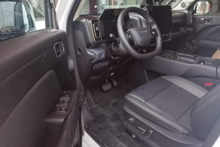 Used Haval Raptor New Energy 2026 Model Hi4 105 Pro Driver Seat