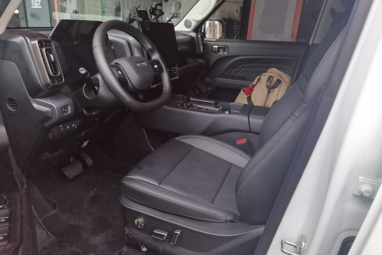 Used Haval Raptor New Energy 2026 Model Hi4 105 Pro Left Front Seat