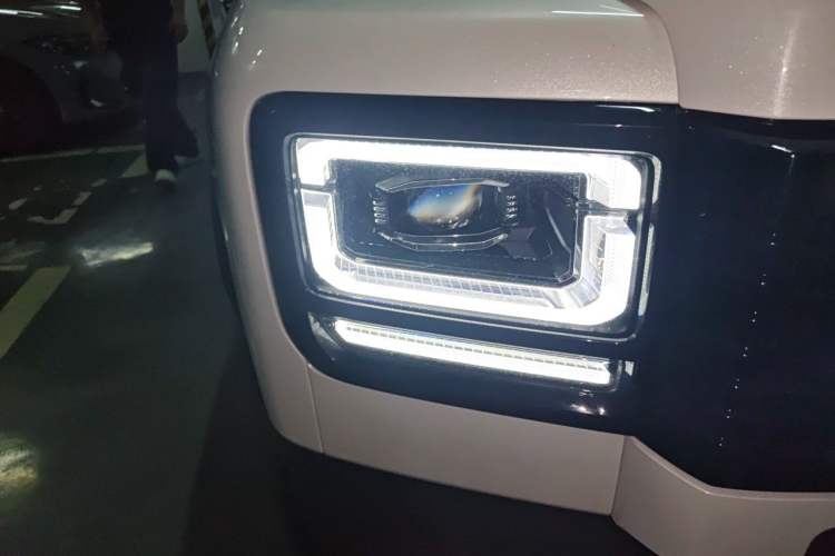 Used Haval Raptor New Energy 2026 Model Hi4 150 Ultra Right Front Headlight