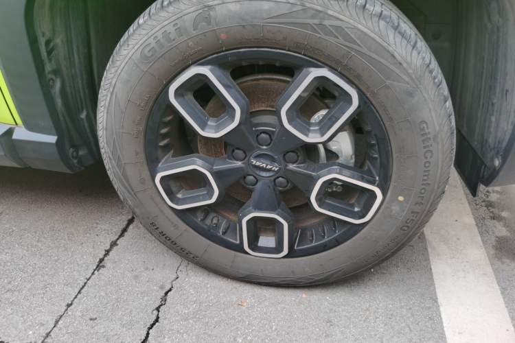 Used Haval X DOG 2022 1.5T DCT Four-Wheel Drive Trendy Wild Edition Right Front Wheel Hub