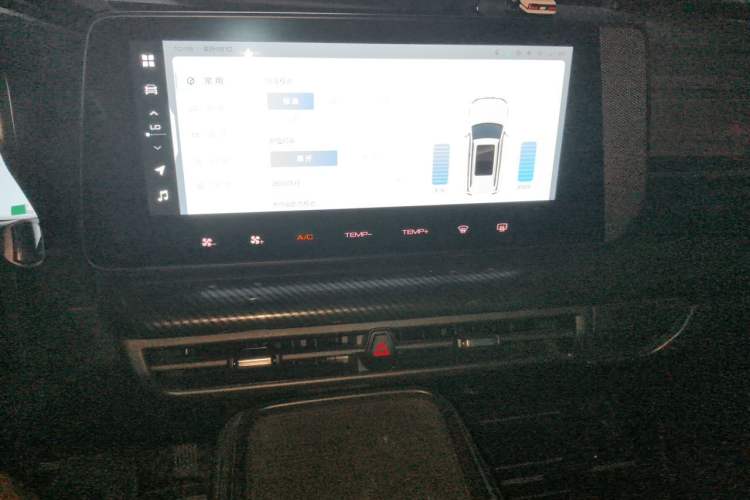 Used Haval X DOG 2022 1.5T DCT Two-Wheel Drive Trendy Edition Audio And AC Panel