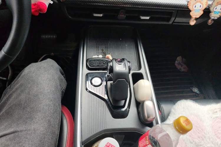 Used Haval X DOG 2022 1.5T DCT Two-Wheel Drive Trendy Edition Gear Lever