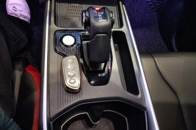 Used Haval X DOG 2022 1.5T DCT Two-Wheel Drive Trendy Edition Gear Lever