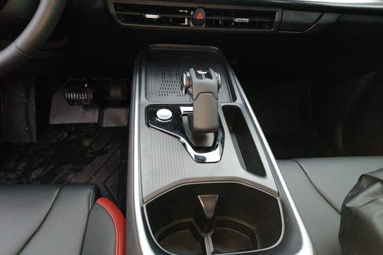 Used Haval X DOG 2022 1.5T DCT Two-Wheel Drive Trendy Edition Gear Lever
