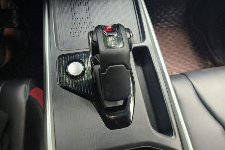 Used Haval X DOG 2022 1.5T DCT Two-Wheel Drive Trendy Edition Gear Lever