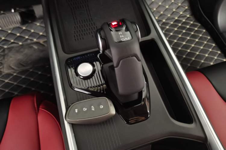 Used Haval X DOG 2022 1.5T DCT Two-Wheel Drive Trendy Edition Gear Lever