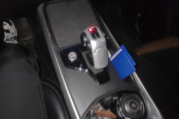 Used Haval X DOG 2022 1.5T DCT Two-Wheel Drive Trendy Edition Gear Lever