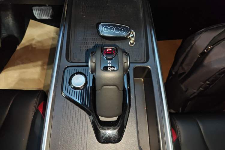 Used Haval X DOG 2022 1.5T DCT Two-Wheel Drive Trendy & Cool Edition Gear Lever