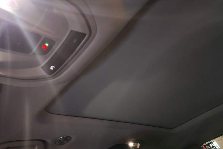 Used Haval X DOG 2022 1.5T DCT Two-Wheel Drive Trendy Edition Headliner