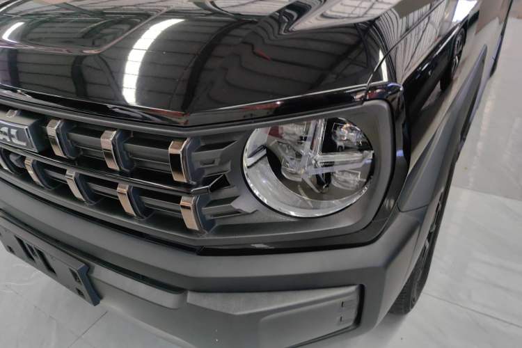 Used Haval X DOG 2022 1.5T DCT Four-Wheel Drive Trendy Wild Edition Left Front Headlight
