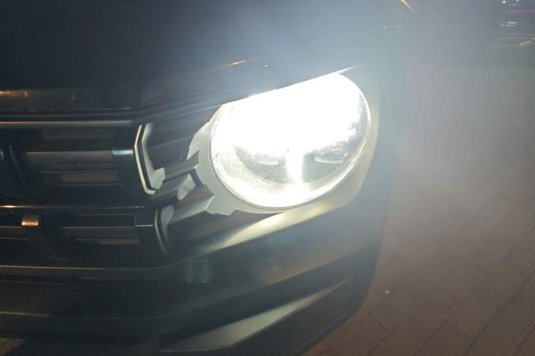 Used Haval X DOG 2022 1.5T DCT Four-Wheel Drive Trendy Wild Edition Left Front Headlight