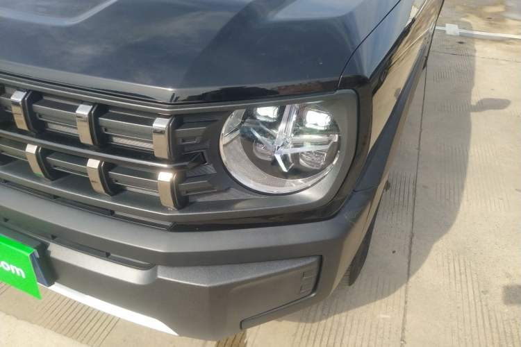 Used Haval X DOG 2022 1.5T DCT Two-Wheel Drive Trendy Edition Left Front Headlight