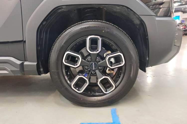 Used Haval X DOG 2022 1.5T DCT Two-Wheel Drive Trendy Edition Left Front Wheel Hub