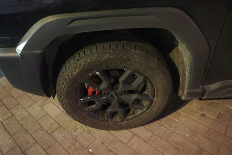 Used Haval X DOG 2022 1.5T DCT Four-Wheel Drive Trendy Wild Edition Left Front Wheel Hub