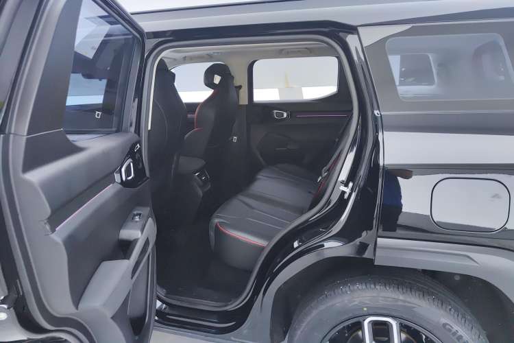 Used Haval X DOG 2022 1.5T DCT Two-Wheel Drive Trendy Edition Left Rear Seat