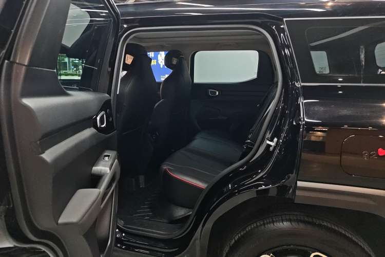 Used Haval X DOG 2022 1.5T DCT Two-Wheel Drive Trendy Edition Left Rear Seat