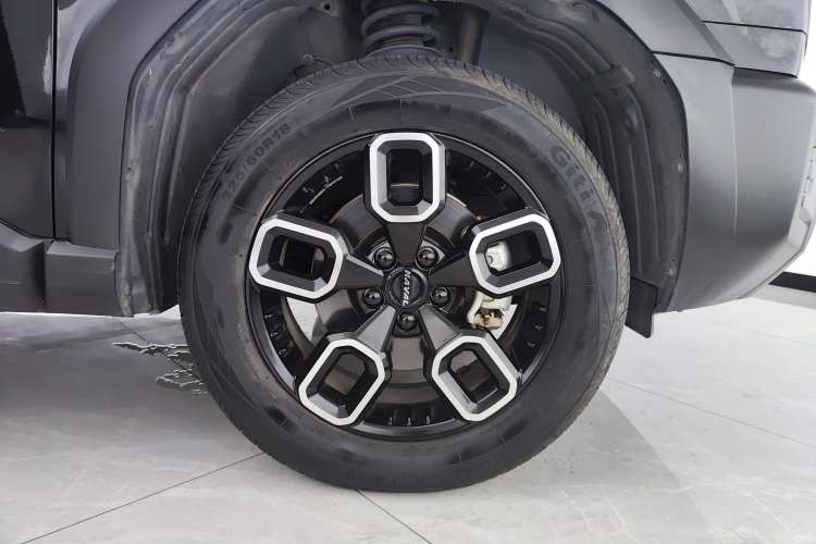Used Haval X DOG 2022 1.5T DCT Two-Wheel Drive Trendy Edition Left Rear Wheel Hub