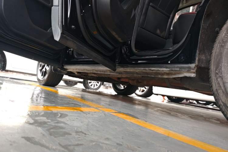 Used Haval X DOG 2022 1.5T DCT Two-Wheel Drive Trendy Edition Left Side Sill