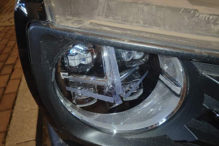Used Haval X DOG 2022 1.5T DCT Two-Wheel Drive Trendy Edition Right Front Headlight