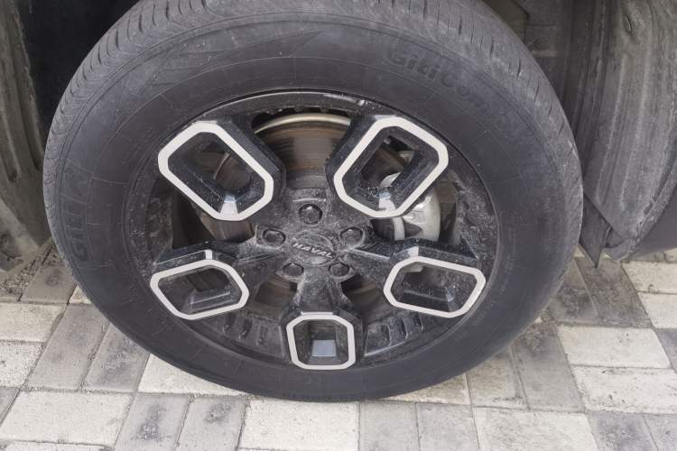 Used Haval X DOG 2022 1.5T DCT Two-Wheel Drive Trendy Sound Edition Right Front Wheel Hub