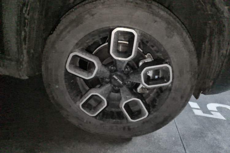 Used Haval X DOG 2022 1.5T DCT Two-Wheel Drive Trendy Edition Right Front Wheel Hub