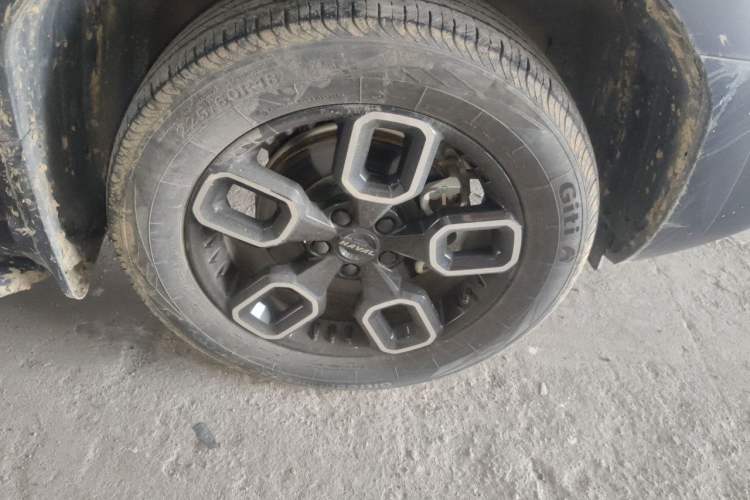 Used Haval X DOG 2022 1.5T DCT Two-Wheel Drive Trendy Sound Edition Right Front Wheel Hub