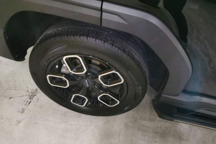 Used Haval X DOG 2022 1.5T DCT Two-Wheel Drive Trendy Edition Right Rear Wheel Hub