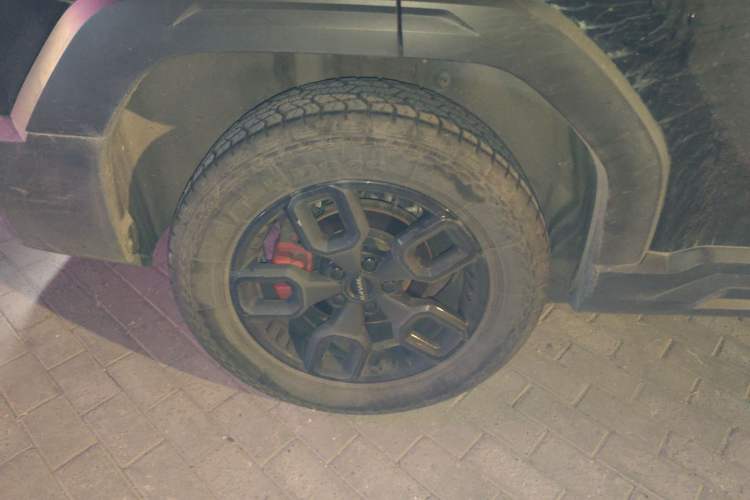 Used Haval X DOG 2022 1.5T DCT Four-Wheel Drive Trendy Wild Edition Right Rear Wheel Hub