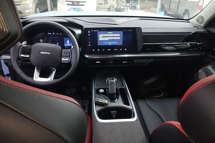 Used Haval X DOG 2022 1.5T DCT Two-Wheel Drive Trendy Edition Center Console
