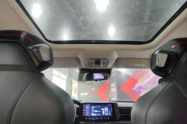 Used Haval X DOG 2022 1.5T DCT Two-Wheel Drive Trendy Edition Headliner
