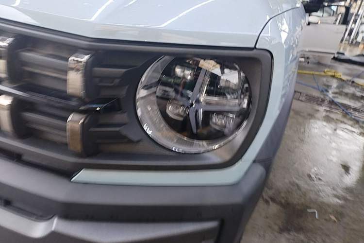 Used Haval X DOG 2022 1.5T DCT Two-Wheel Drive Trendy Edition Left Front Headlight