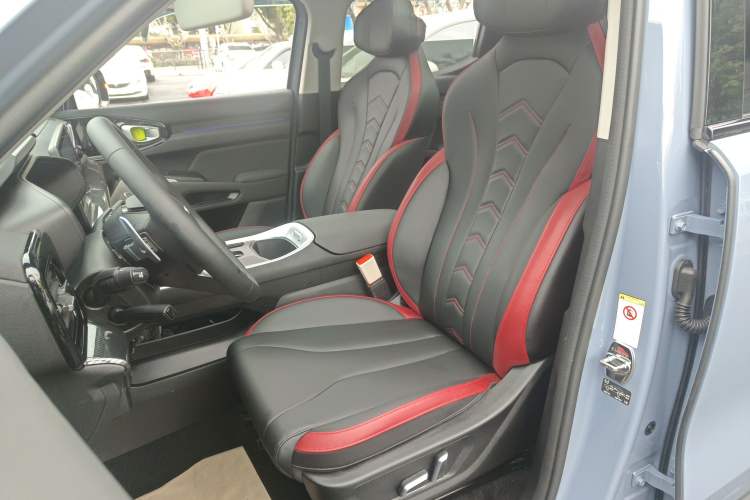 Used Haval X DOG 2022 1.5T DCT Two-Wheel Drive Trendy Edition Left Front Seat