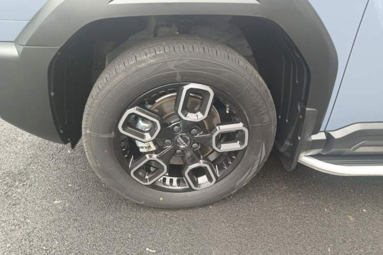 Used Haval X DOG 2022 1.5T DCT Two-Wheel Drive Trendy Edition Left Front Wheel Hub
