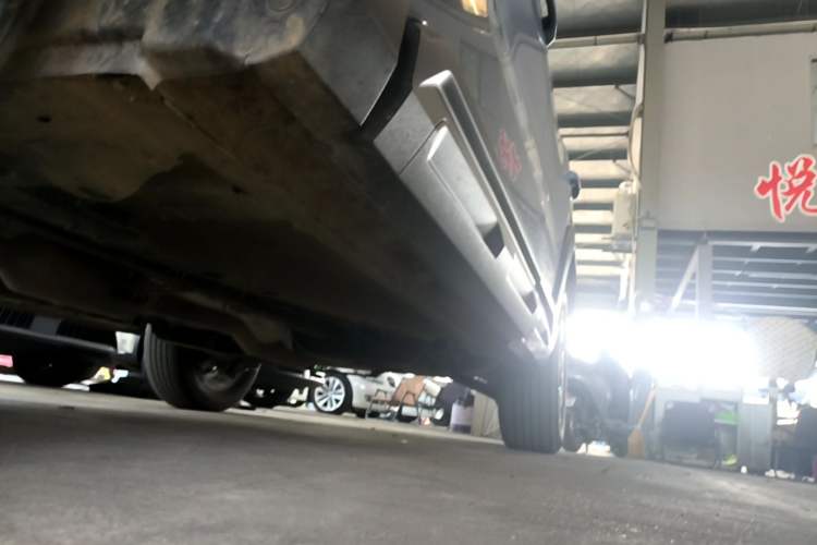 Used Haval X DOG 2022 1.5T DCT Two-Wheel Drive Trendy Edition Left Side Sill