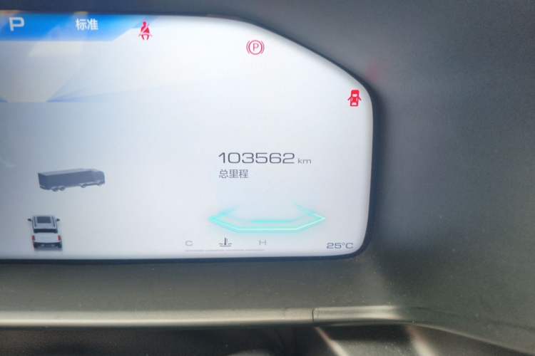 Used Haval X DOG 2022 1.5T DCT Two-Wheel Drive Trendy Sound Edition Odometer Close Up