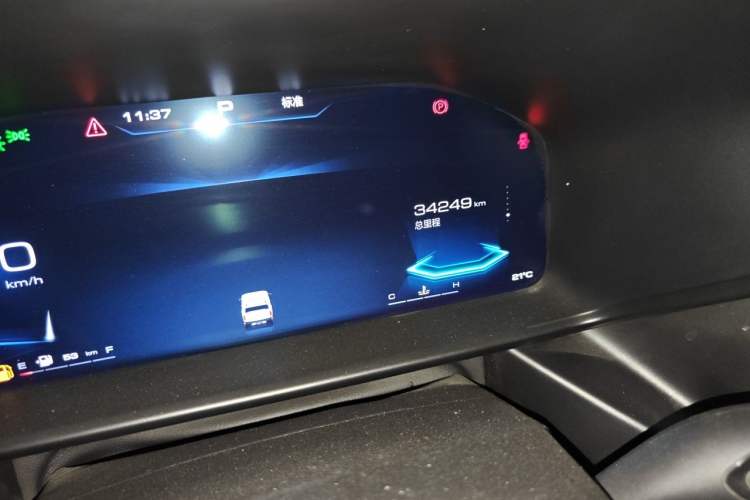 Used Haval X DOG 2022 1.5T DCT Two-Wheel Drive Trendy Edition Odometer Close Up