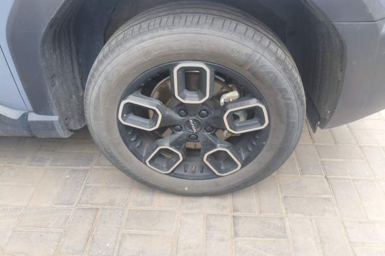 Used Haval X DOG 2022 1.5T DCT Two-Wheel Drive Trendy Sound Edition Right Front Wheel Hub