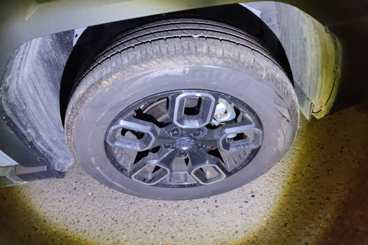 Used Haval X DOG 2022 1.5T DCT Two-Wheel Drive Trendy Sound Edition Right Front Wheel Hub