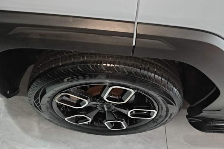 Used Haval X DOG 2022 1.5T DCT Two-Wheel Drive Trendy Edition Right Rear Wheel Hub