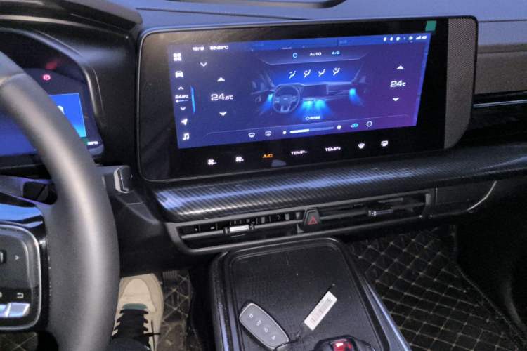 Used Haval X DOG 2022 1.5T DCT Two-Wheel Drive Trendy Edition Audio And AC Panel