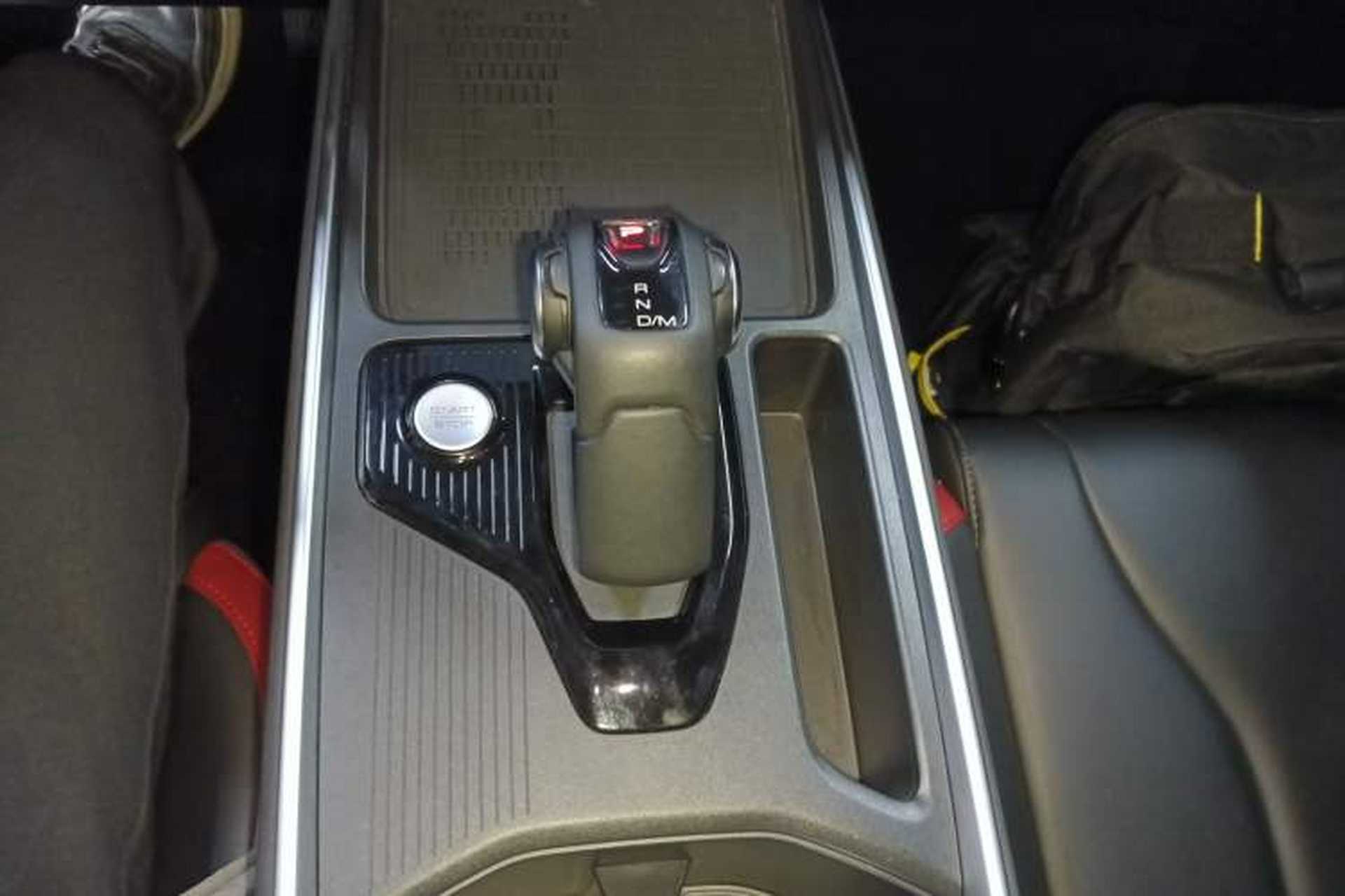 Used Haval X DOG 2022 1.5T DCT Two-Wheel Drive Trendy Edition Gear Lever