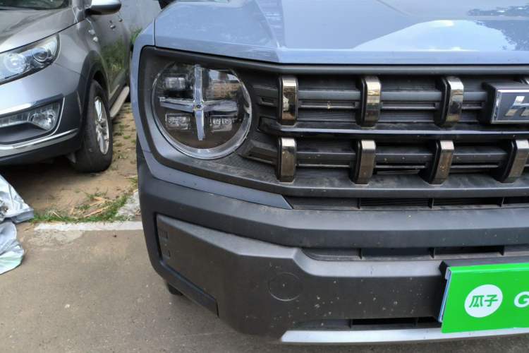 Used Haval X DOG 2022 1.5T DCT Two-Wheel Drive Trendy Edition Right Front Headlight