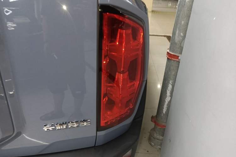 Used Haval X DOG 2022 1.5T DCT Four-Wheel Drive Trendy Wild Edition Right Rear Taillight