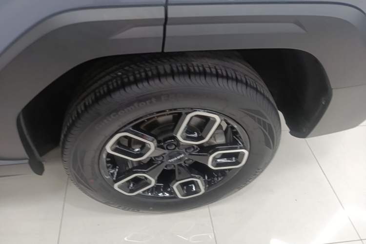 Used Haval X DOG 2022 1.5T DCT Four-Wheel Drive Trendy Wild Edition Right Rear Wheel Hub