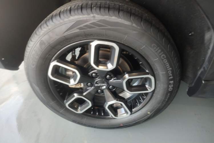 Used Haval X DOG 2022 1.5T DCT Two-Wheel Drive Trendy Edition Right Rear Wheel Hub
