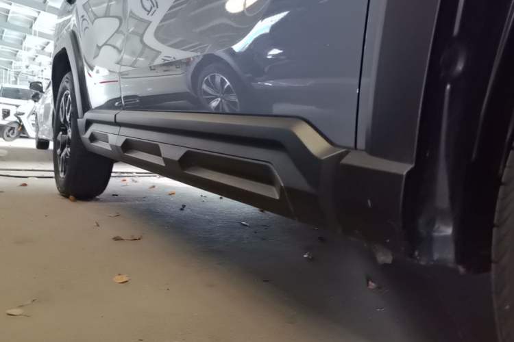 Used Haval X DOG 2022 1.5T DCT Two-Wheel Drive Trendy Edition Right Side Sill